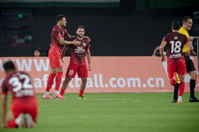 1726193675565096234.jpg (体育)(1)足球——足协杯:上海海港队晋级八强XxjpseC007171_20240717_PEPFN0A001.jpg